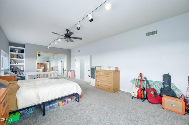 2207 Terra Bella Lane, Camarillo CA: https://media.crmls.org/mediaz/3da23237-8af2-4532-a7da-d69512f01938.jpg