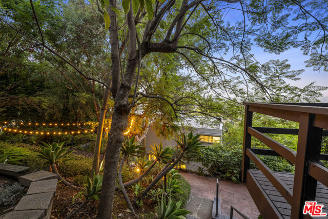 3625 Lowry Road, Los Angeles CA: https://media.crmls.org/mediaz/3da25646-881b-4d44-91ca-53d731f66dcf.jpg