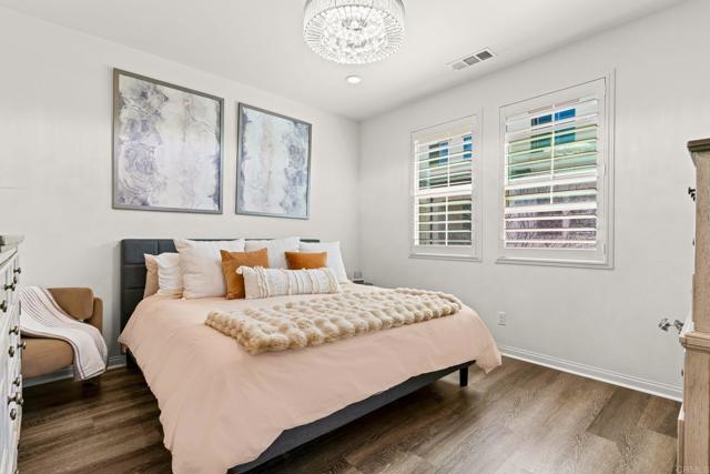 Detail Gallery Image 14 of 44 For 16094 Veridian Cir, San Diego,  CA 92127 - 3 Beds | 2/1 Baths