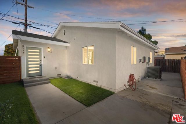 5113 3rd Ave, Los Angeles, CA 90043