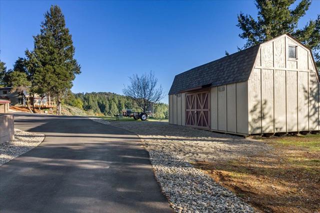 580 Rancho Prieta Road, Los Gatos CA: https://media.crmls.org/mediaz/3da4f1f9-d6c7-4712-9fc1-ed32f9d15823.jpg