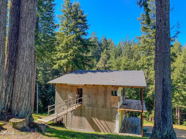 15137 Mitchell Creek Drive, Fort Bragg CA: https://media.crmls.org/mediaz/3da5a104-9564-4356-9b94-908a0366db2a.jpg