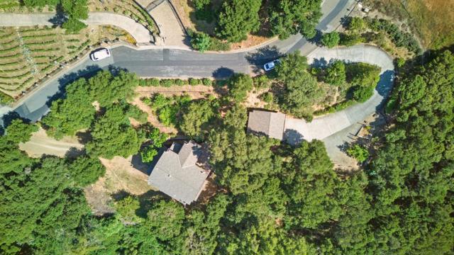 16190 Maya Way, Los Gatos CA: https://media.crmls.org/mediaz/3da5ce04-f556-4469-b849-17064521156d.jpg