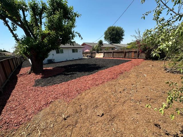 972 Woodrow Street, Lodi CA: https://media.crmls.org/mediaz/3da658ce-6fec-49b2-b640-c82fdccfd95d.jpg