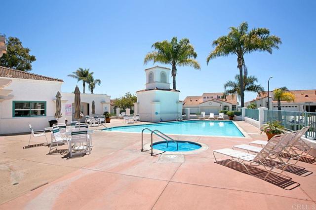 3325 Genoa Way, Oceanside CA: https://media.crmls.org/mediaz/3da6a569-90d6-4eb7-b3f1-951c9ac123f0.jpg
