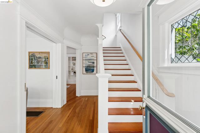 Image 6 of 60 For 2035 Francisco St