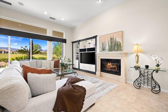 727 Arrowhead Drive, Palm Desert, CA 92211