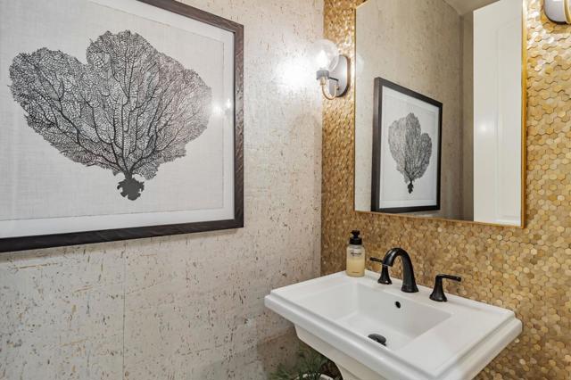 121 Carnoustie Drive, Half Moon Bay CA: https://media.crmls.org/mediaz/3da800b8-10ca-4594-8096-051d96991dcb.jpg