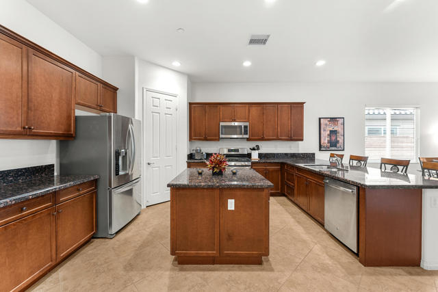 Image 6 of 48 For 42897 Cusino Court