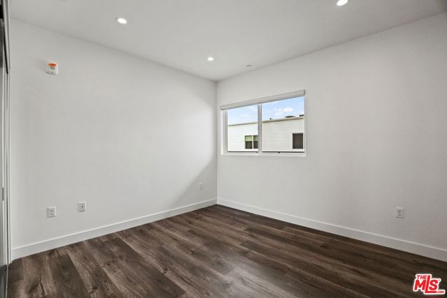 1830 Selby, Los Angeles CA: https://media.crmls.org/mediaz/3da97d91-6d82-411f-9f52-7451f0a7d969.jpg