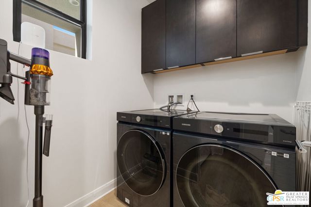 190 Obsidian Loop, Palm Springs CA: https://media.crmls.org/mediaz/3da9a7ae-f7f2-464e-8a18-fe7955801123.jpg