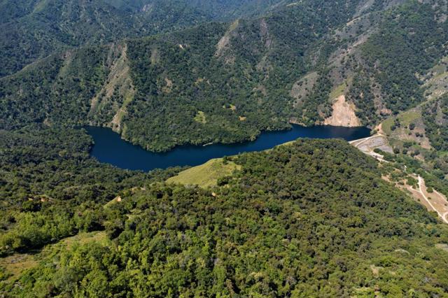 38225 Nason Road, Carmel Valley CA: https://media.crmls.org/mediaz/3daa383f-2513-4a5e-ae82-ff75cfcc6060.jpg