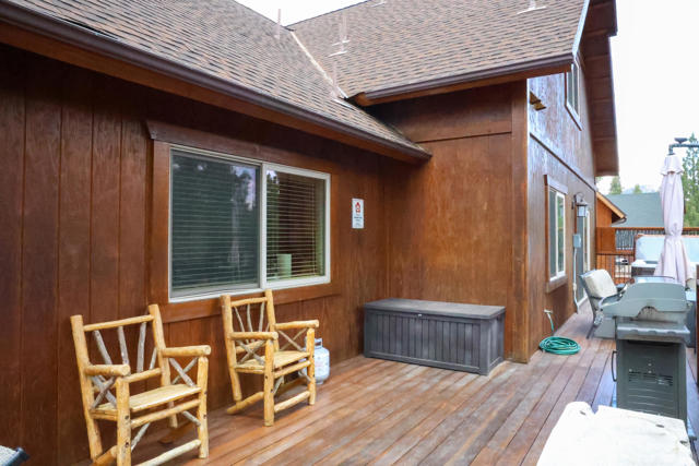 289 Stony Creek Road, Big Bear CA: https://media.crmls.org/mediaz/3daa4539-40bc-47ce-91d2-3a2ae5103b02.jpg