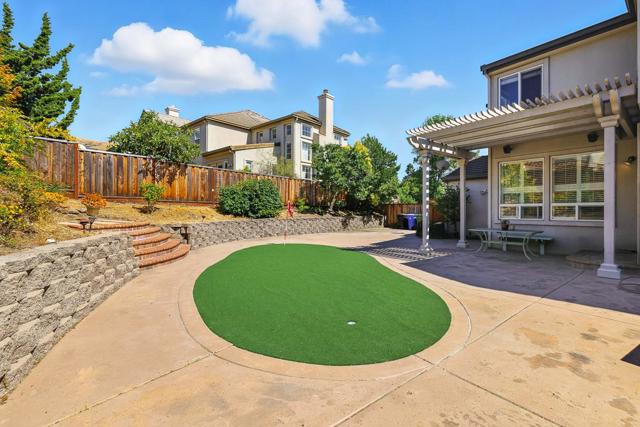 553 Lower Vintners Circle, Fremont CA: https://media.crmls.org/mediaz/3daaafff-1b17-4646-984c-6efc46448022.jpg