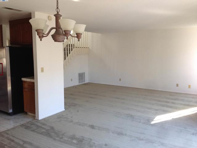 21164 Timco Way, Castro Valley CA: https://media.crmls.org/mediaz/3daae5c5-a5a5-40be-98ee-9de8a6d66ca2.jpg