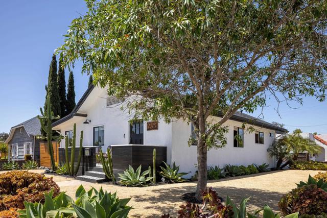 Detail Gallery Image 1 of 1 For 1958 Edgemont St, San Diego,  CA 92102 - 3 Beds | 2 Baths