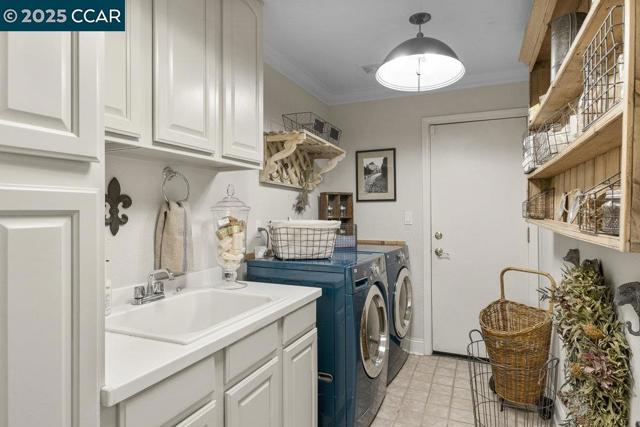 82 BEAR PLACE, Clayton CA: https://media.crmls.org/mediaz/3dab9f6f-2800-4e30-9dfd-6047be2c4020.jpg