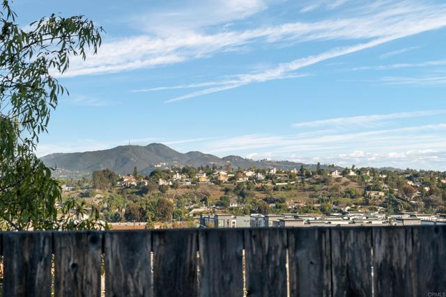 Detail Gallery Image 22 of 39 For 1347 Dorsey Way, Vista,  CA 92083 - 3 Beds | 2 Baths