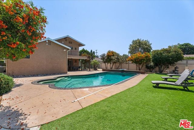 6443 Matilija Avenue, Van Nuys CA: https://media.crmls.org/mediaz/3dac3109-ffcb-47ba-a028-e41c62cc0285.jpg