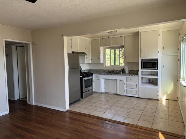 3705 3707 Jill Lane, La Mesa CA: https://media.crmls.org/mediaz/3dacbaf1-df04-494b-be05-dfe671e72b03.jpg