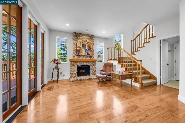 1618 Brush Creek Place, Danville CA: https://media.crmls.org/mediaz/3dadf08e-b888-4657-98ce-22d88fa7994b.jpg