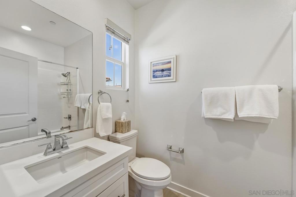 MLS #250043003SD image #22