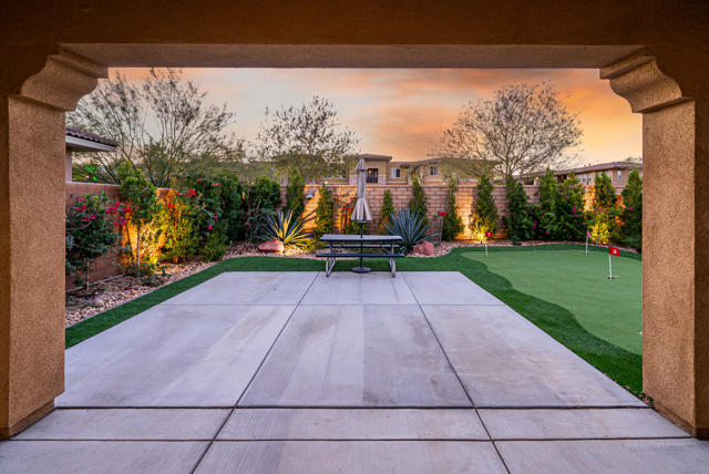 35425 Domani Drive, Palm Desert CA: https://media.crmls.org/mediaz/3daecfae-555d-4328-8b46-45e5def60f39.jpg