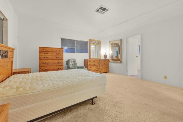 Detail Gallery Image 10 of 14 For 243 Havenview Lane, Oceanside,  CA 92056 - 2 Beds | 2 Baths