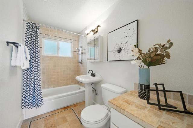 6532 Claremont Avenue, Richmond CA: https://media.crmls.org/mediaz/3db0a097-a1d0-4e51-bbd4-40f6a1ec6232.jpg