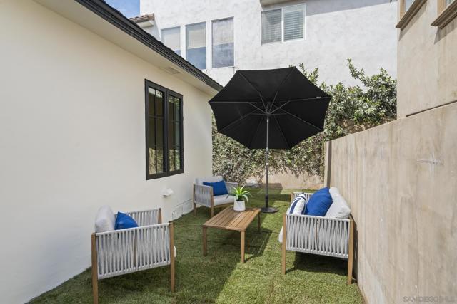 375 E Avenue, Coronado CA: https://media.crmls.org/mediaz/3db0a311-d329-4819-9042-e5c592bafee4.jpg