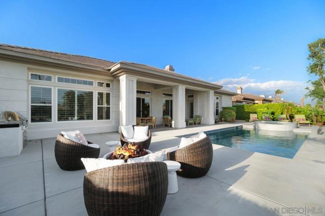 38 Calle Del Norte, Rancho Mirage CA: https://media.crmls.org/mediaz/3db0b361-9e0a-40af-b45c-ec66928fe4a1.jpg