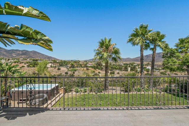 Detail Gallery Image 5 of 65 For 2917 Babbling Brook Rd, Chula Vista,  CA 91914 - 4 Beds | 4/1 Baths