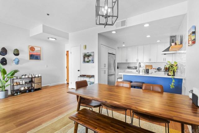 Detail Gallery Image 12 of 43 For 2445 Brant St #506,  San Diego,  CA 92101 - 2 Beds | 2 Baths