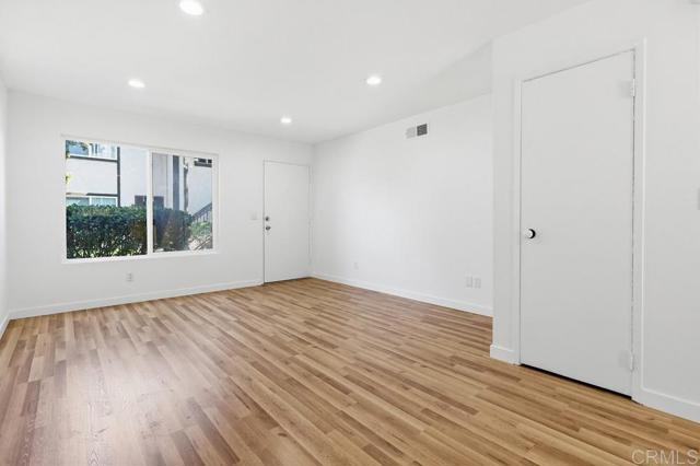 Detail Gallery Image 4 of 40 For 10347 Carefree Dr, Santee,  CA 92071 - 2 Beds | 1 Baths