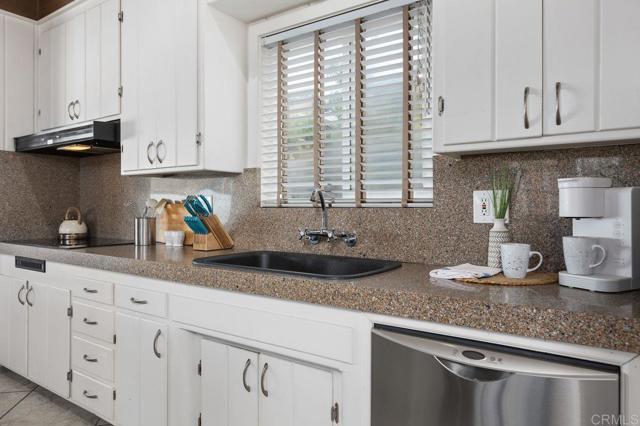 Detail Gallery Image 12 of 47 For 367 Beech Ave, Carlsbad,  CA 92008 - 2 Beds | 2 Baths