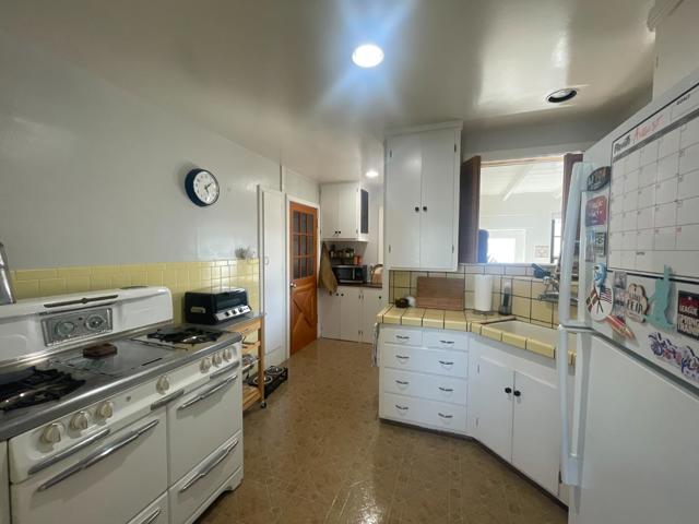 297 San Anselmo Avenue, San Bruno CA: https://media.crmls.org/mediaz/3db26f50-3755-4370-9c3a-c12e412e833a.jpg
