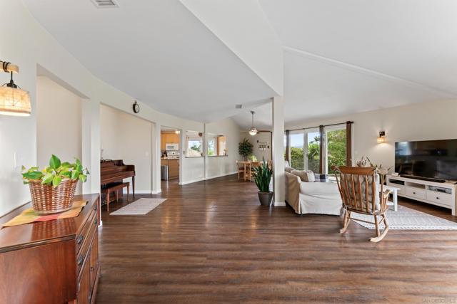 28149 Orange Terrace, Valley Center CA: https://media.crmls.org/mediaz/3db2a03f-648d-42c0-9c2f-199068d81aa3.jpg