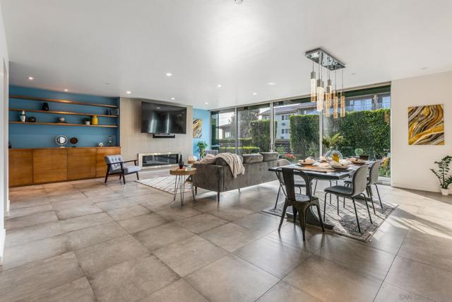 165 Pine Ave, Carlsbad CA: https://media.crmls.org/mediaz/3db2ed31-22c8-4343-8b8f-8a52ebc346be.jpg