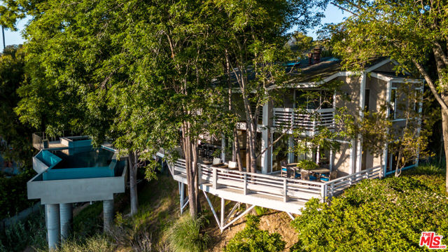 2753 Nichols Canyon Road, Los Angeles CA: https://media.crmls.org/mediaz/3db329b1-7826-457e-aebf-9f9aa561ef78.jpg
