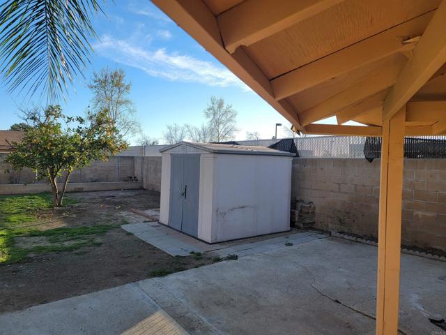 Detail Gallery Image 7 of 20 For 13713 Deer Hill Pl., Moreno Valley,  CA 92553 - 4 Beds | 2 Baths