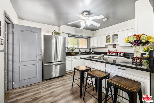 5184 Caspar Avenue, Los Angeles CA: https://media.crmls.org/mediaz/3db40da7-7297-42d5-ab02-8add776a1f4a.jpg