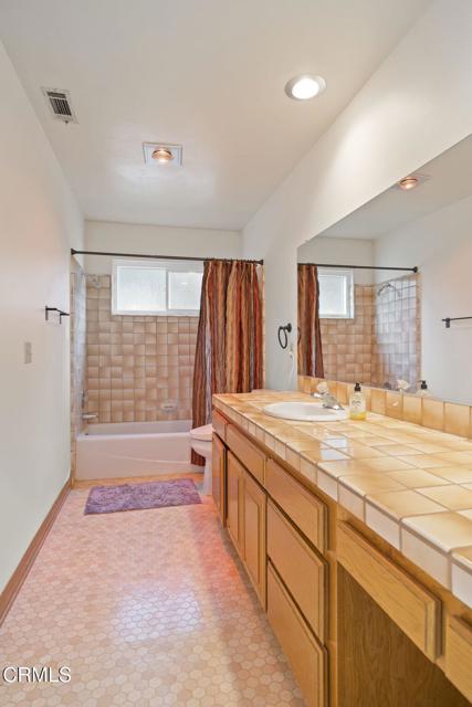 311 w W Summer Street, Ojai CA: https://media.crmls.org/mediaz/3db4ea0d-cb5f-4c60-8281-cb11eceadc8a.jpg