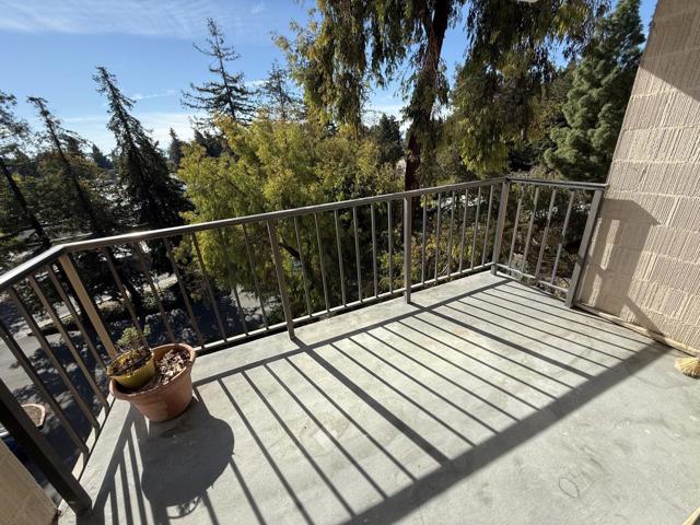 3909 Stevenson Boulevard, Fremont CA: https://media.crmls.org/mediaz/3db585f8-8268-4375-86a5-5dedbc34a245.jpg