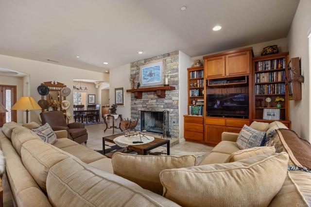 Detail Gallery Image 18 of 60 For 10204 Mount Olympus Valley Rd Rd, Fallbrook,  CA 92028 - 3 Beds | 2/1 Baths