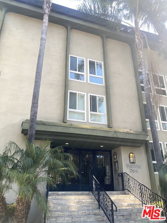 4407 Francis Ave #301, Los Angeles, CA 90005