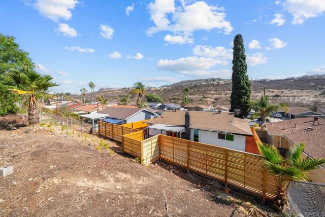 10410 Fairhill Drive, Spring Valley CA: https://media.crmls.org/mediaz/3db8860d-edc6-4aec-93e2-465c5e32ee35.jpg