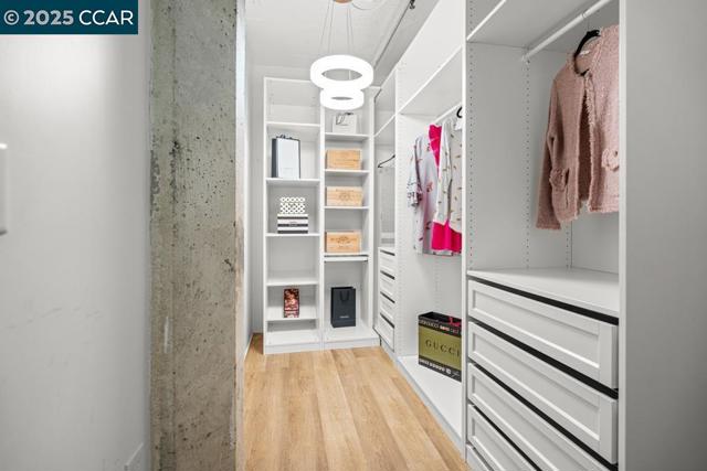 1201 Pine St, Oakland CA: https://media.crmls.org/mediaz/3db8dd1f-9b7f-4395-b85c-81e616f68ad2.jpg