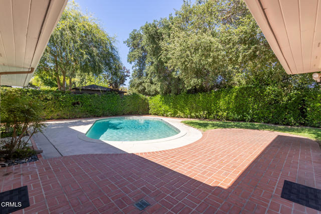 4308 Hayman Avenue, La Canada Flintridge CA: https://media.crmls.org/mediaz/3db931a4-52d7-465c-969d-b9e12f8d3843.jpg