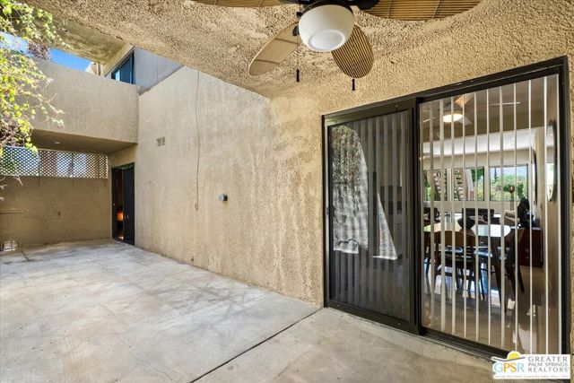 476 Bradshaw Lane, Palm Springs CA: https://media.crmls.org/mediaz/3db93d7c-3db7-4fa7-ab99-324b012af320.jpg