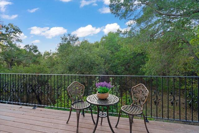 1750 Vista Del Sur, Gilroy CA: https://media.crmls.org/mediaz/3db9630a-5d0a-4220-b140-e286ff61788d.jpg